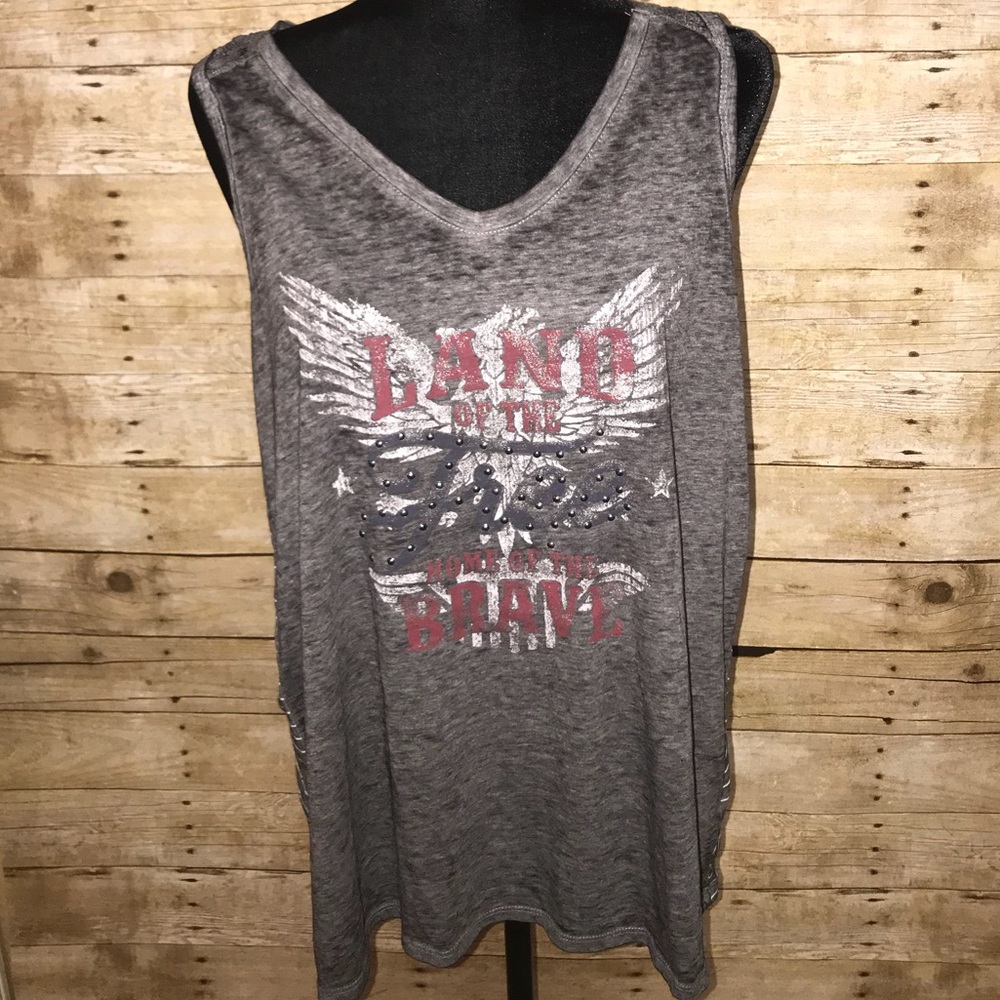 Maurices patriotic tank